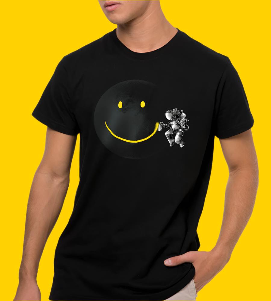 Tee "Graffstronaut" • by TeeOreo